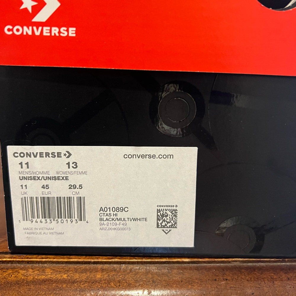 Converse x Pokémon Men’s sneakers - Picture 2 of 3
